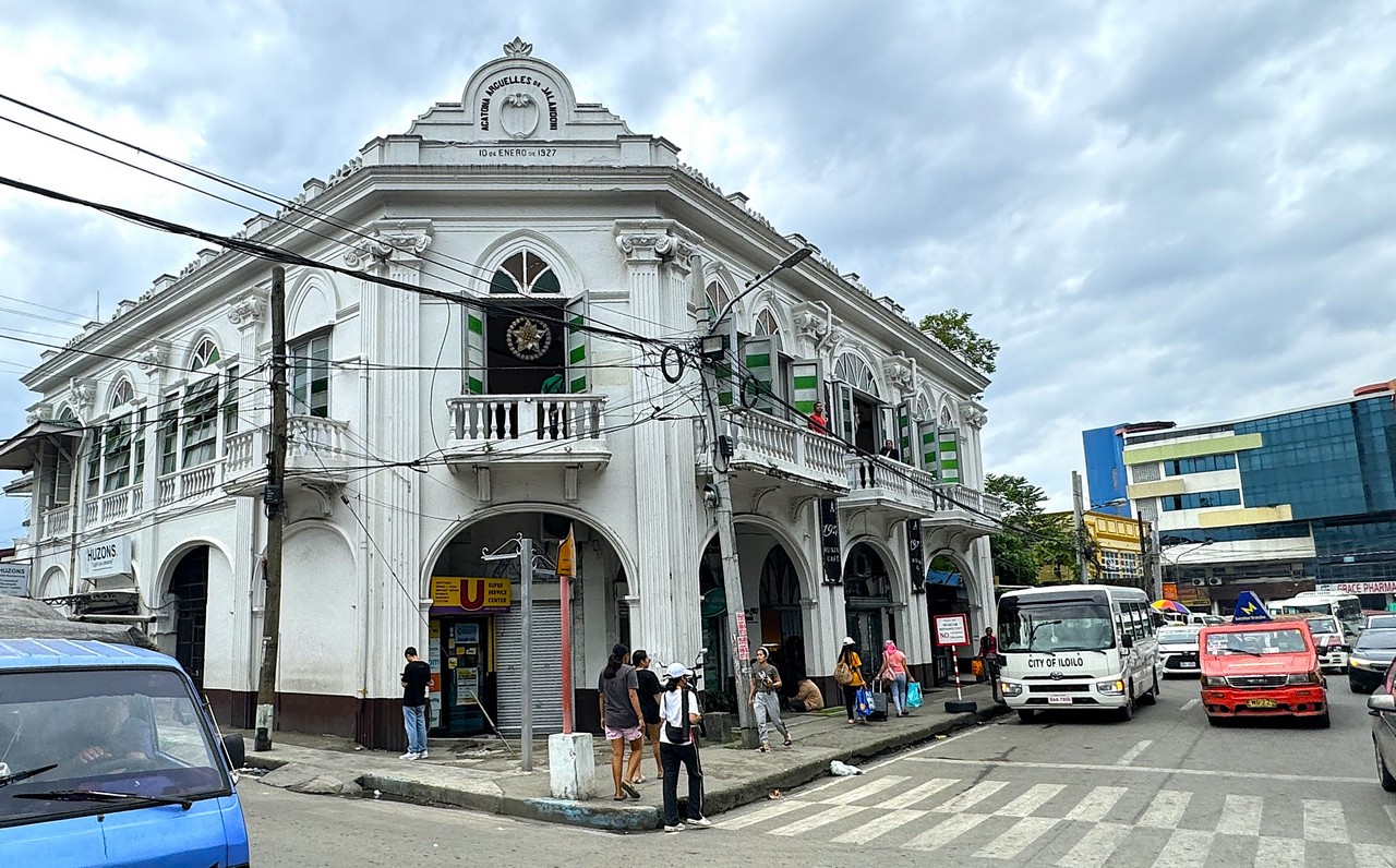Agatono Museum. Jeeves de Veyra